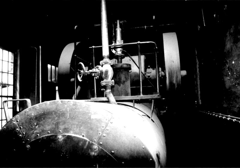 Dampfmaschine11-blackwhite